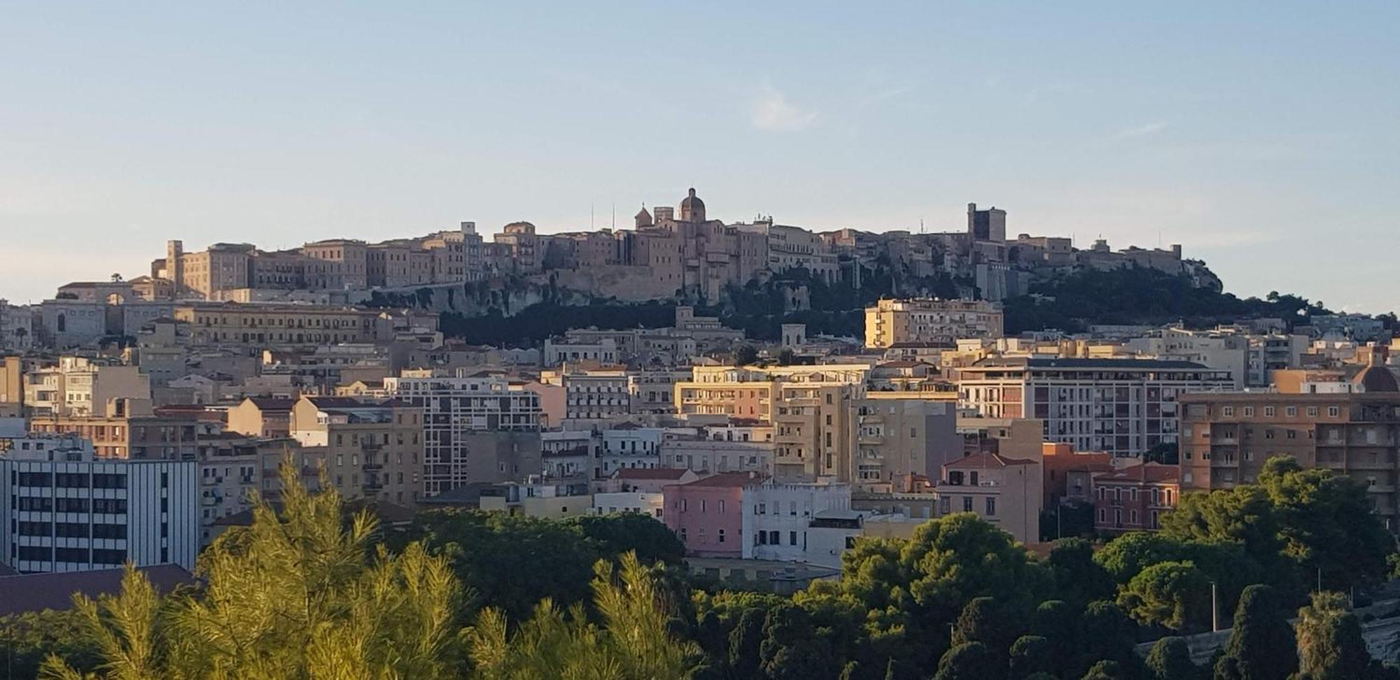 Lilyum Apartment Cagliari Luaran gambar